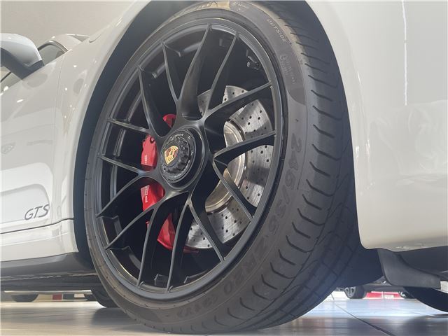 2017 Porsche 911 — миниатюра 12