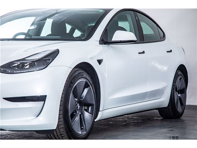 صورة مصغرة 17 لـ 2021 Tesla MODEL 3