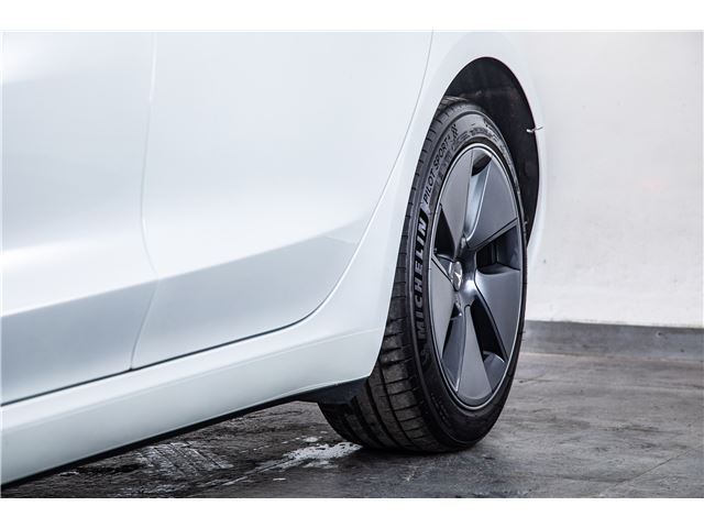صورة مصغرة 38 لـ 2021 Tesla MODEL 3