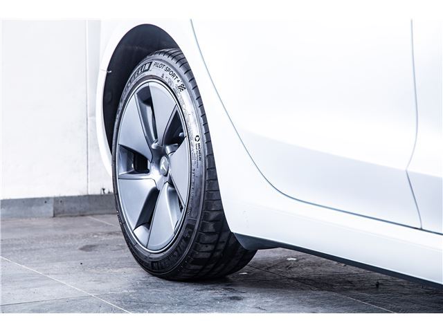 صورة مصغرة 40 لـ 2021 Tesla MODEL 3