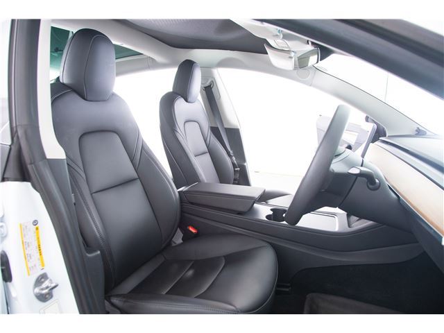 صورة مصغرة 42 لـ 2021 Tesla MODEL 3