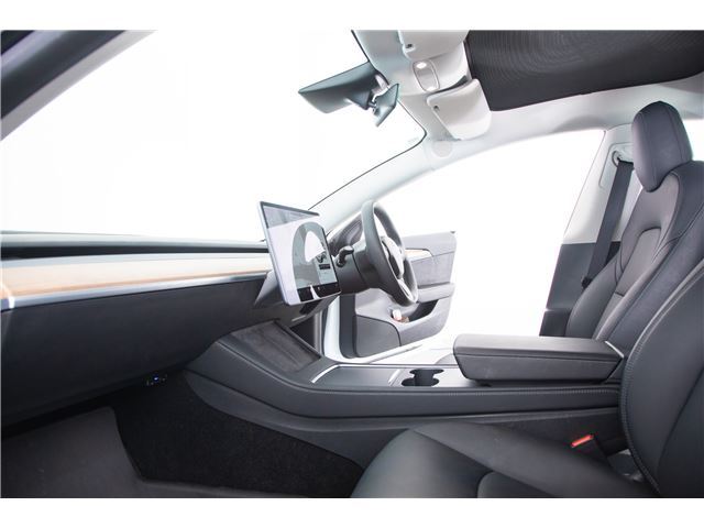 صورة مصغرة 44 لـ 2021 Tesla MODEL 3