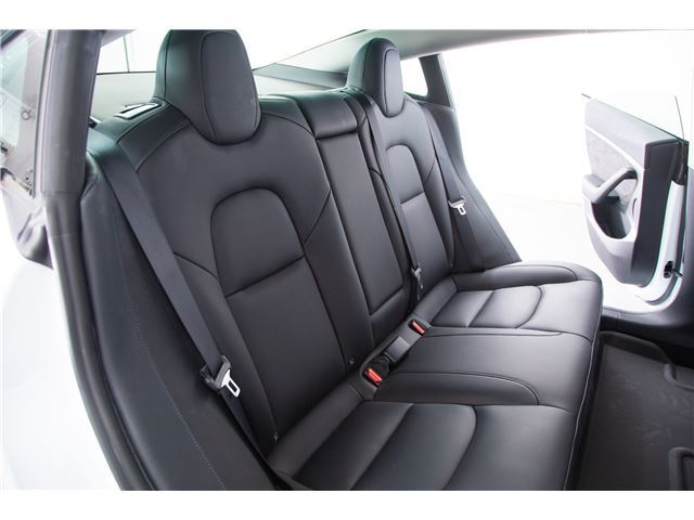صورة مصغرة 59 لـ 2021 Tesla MODEL 3