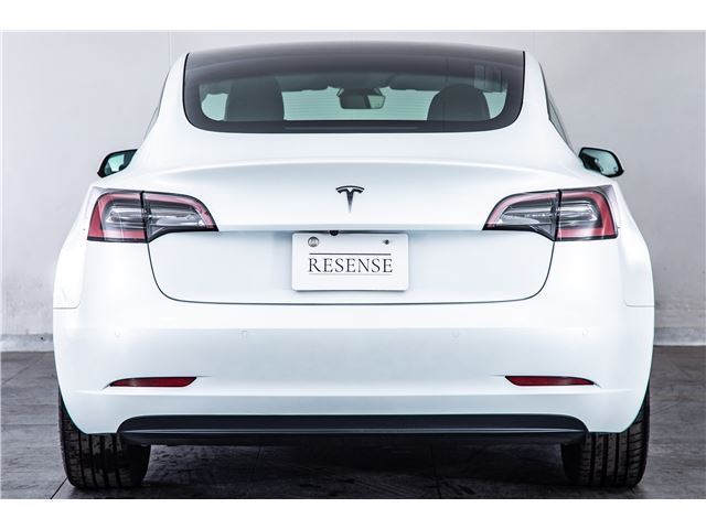 صورة 9 لـ 2021 Tesla MODEL 3
