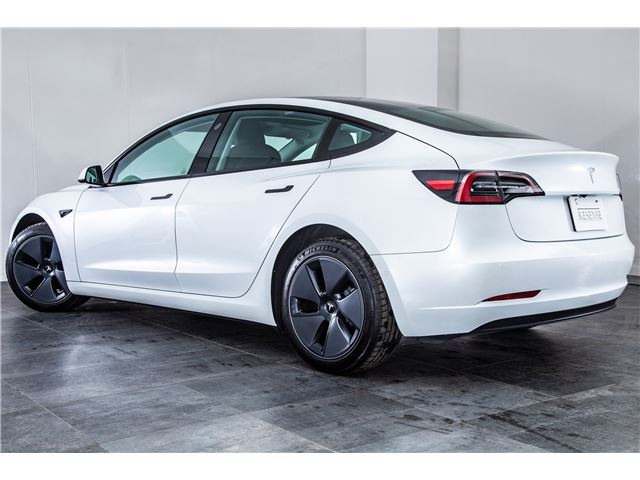 صورة 7 لـ 2021 Tesla MODEL 3