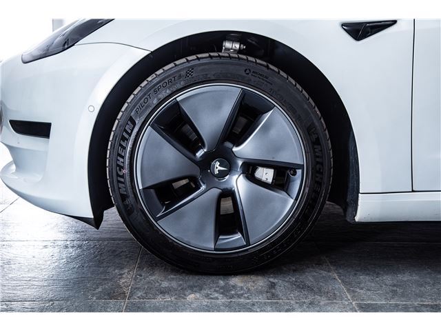 صورة مصغرة 32 لـ 2021 Tesla MODEL 3