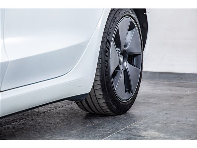 صورة مصغرة 35 لـ 2021 Tesla MODEL 3