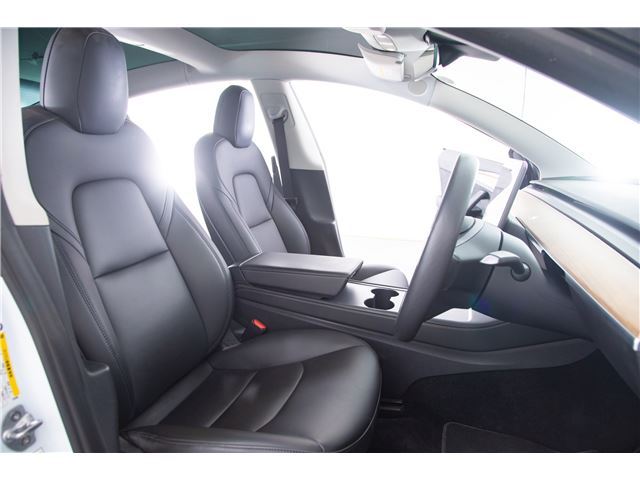 صورة مصغرة 41 لـ 2021 Tesla MODEL 3