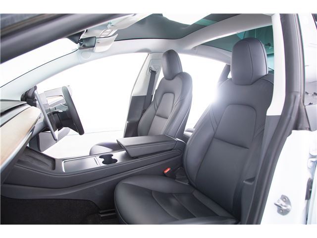 صورة مصغرة 44 لـ 2021 Tesla MODEL 3