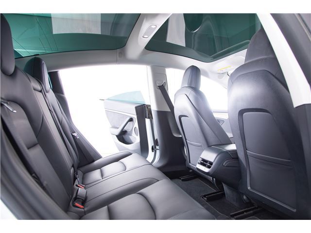 صورة مصغرة 53 لـ 2021 Tesla MODEL 3