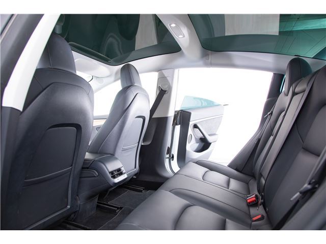 صورة مصغرة 56 لـ 2021 Tesla MODEL 3
