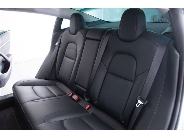 صورة مصغرة 57 لـ 2021 Tesla MODEL 3