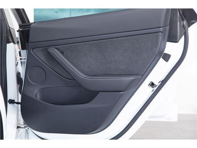 صورة مصغرة 61 لـ 2021 Tesla MODEL 3
