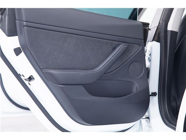 صورة مصغرة 63 لـ 2021 Tesla MODEL 3