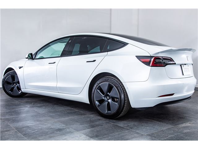 صورة 7 لـ 2021 Tesla MODEL 3