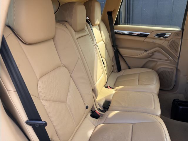2013 Porsche CAYENNE — миниатюра 15