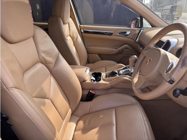 2013 Porsche CAYENNE — миниатюра 14