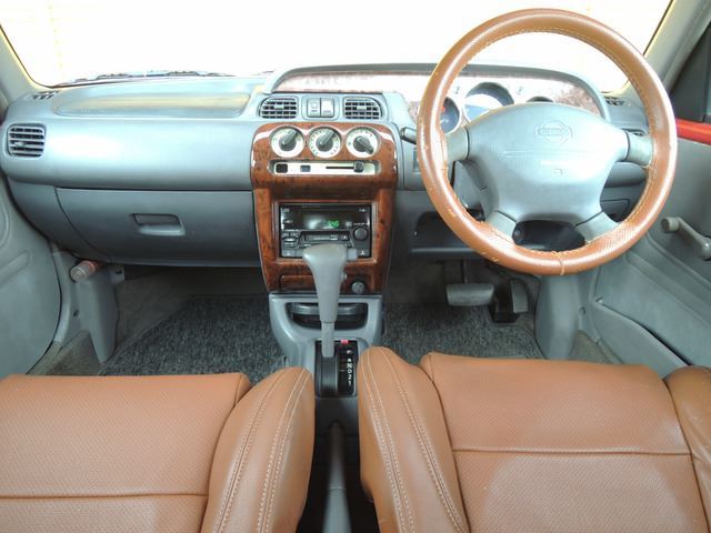 1997 Nissan MARCH 照片 10