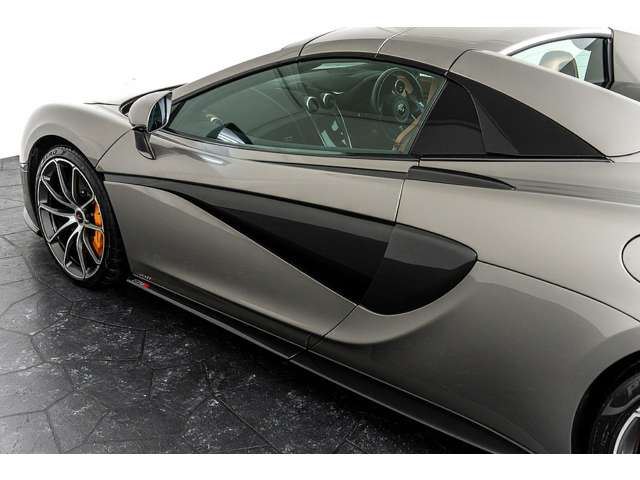2017 Mclaren 570S SPIDER 缩略图 31
