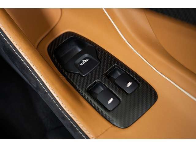 2017 Mclaren 570S SPIDER 缩略图 68