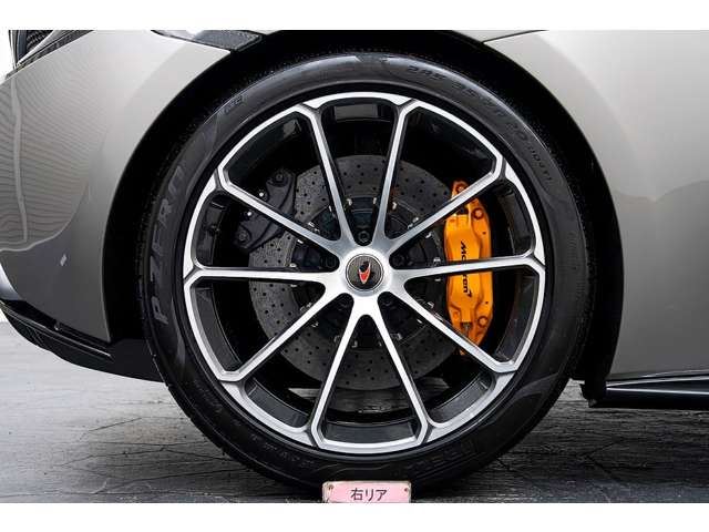 2017 Mclaren 570S SPIDER 缩略图 75