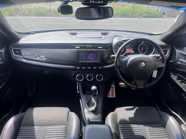 2013 ALFA Romeo GIULIETTA 缩略图 12