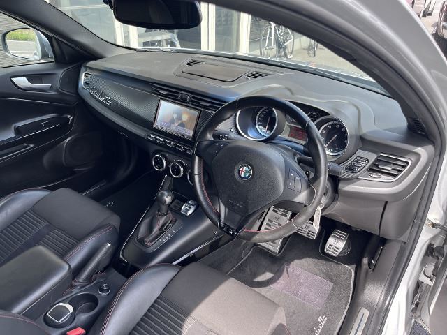 2013 ALFA Romeo GIULIETTA 缩略图 17
