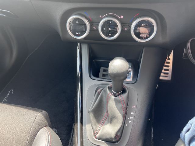 2013 ALFA Romeo GIULIETTA 缩略图 27