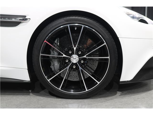 2013 Aston Martin V12 VANQUISH — миниатюра 11