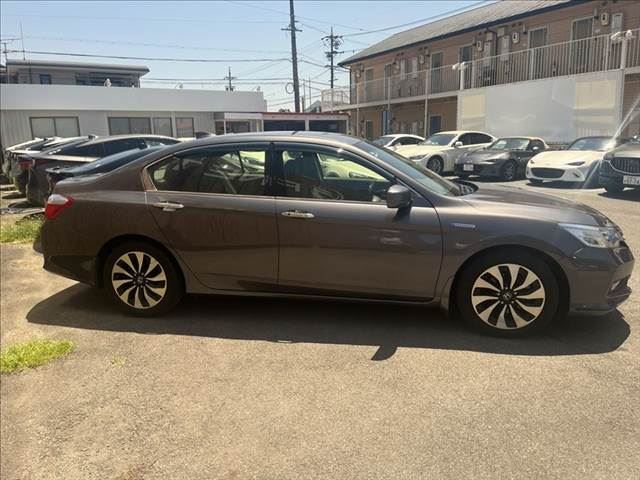 صورة مصغرة 16 لـ 2013 Honda ACCORD HYBRID