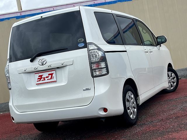 2010 Toyota VOXY 照片 3
