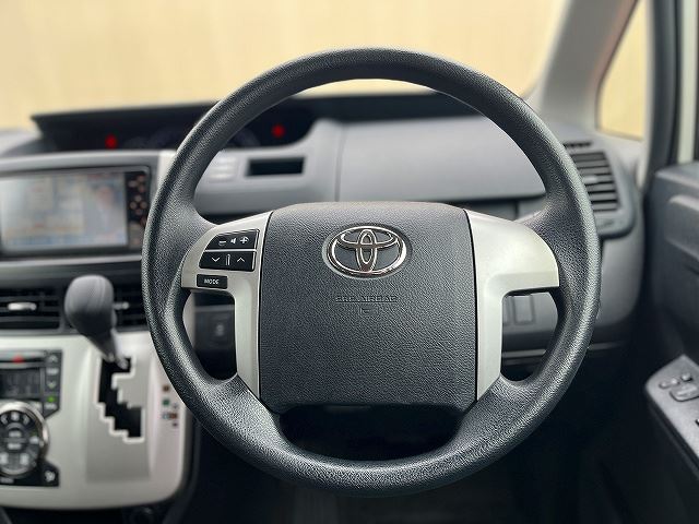 صورة مصغرة 14 لـ 2010 Toyota VOXY