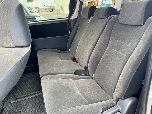 صورة مصغرة 13 لـ 2010 Toyota VOXY
