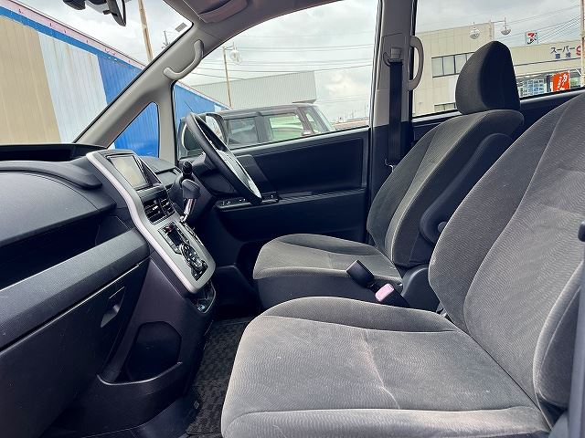 صورة مصغرة 19 لـ 2010 Toyota VOXY