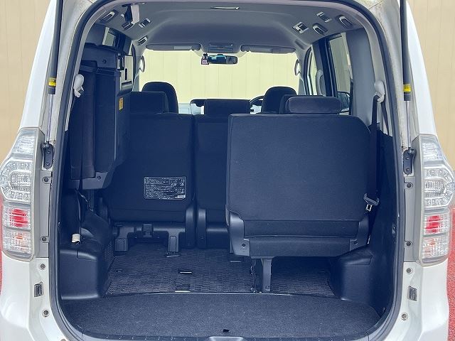 صورة مصغرة 22 لـ 2010 Toyota VOXY