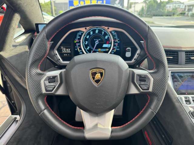 صورة 9 لـ 2015 Lamborghini AVENTADOR ROADSTER