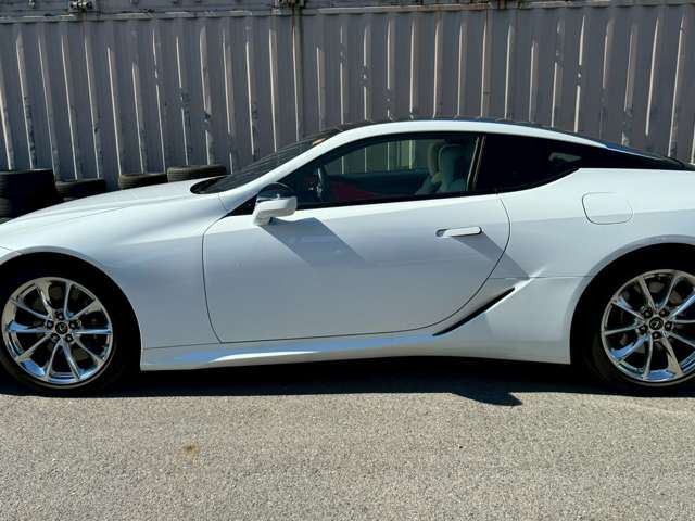 2017 Lexus LC — миниатюра 15