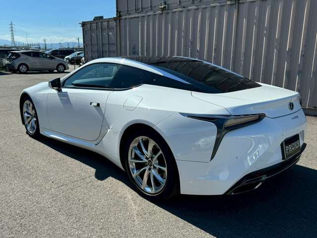 2017 Lexus LC — миниатюра 17