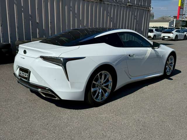 2017 Lexus LC — миниатюра 21