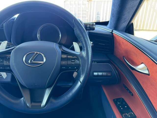2017 Lexus LC — миниатюра 46