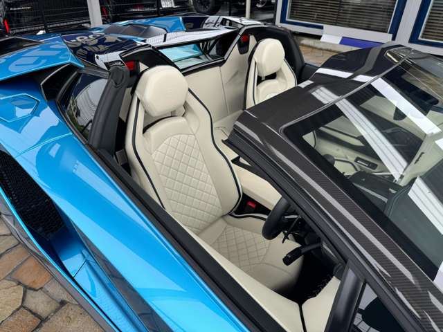 2019 Lamborghini AVENTADOR ROADSTER — миниатюра 42