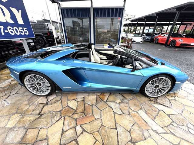 2019 Lamborghini AVENTADOR ROADSTER — миниатюра 65