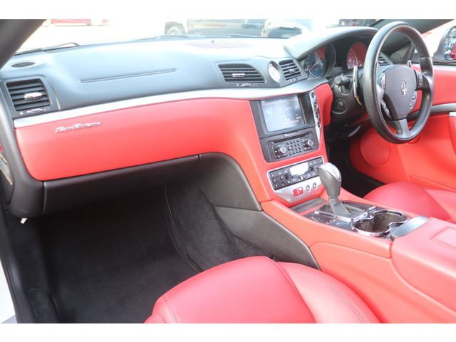 2012 Maserati GRAN TURISMO 缩略图 11