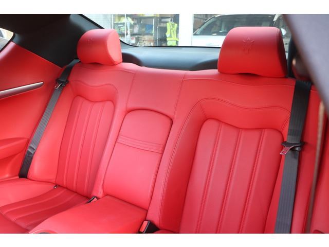 2012 Maserati GRAN TURISMO 缩略图 19