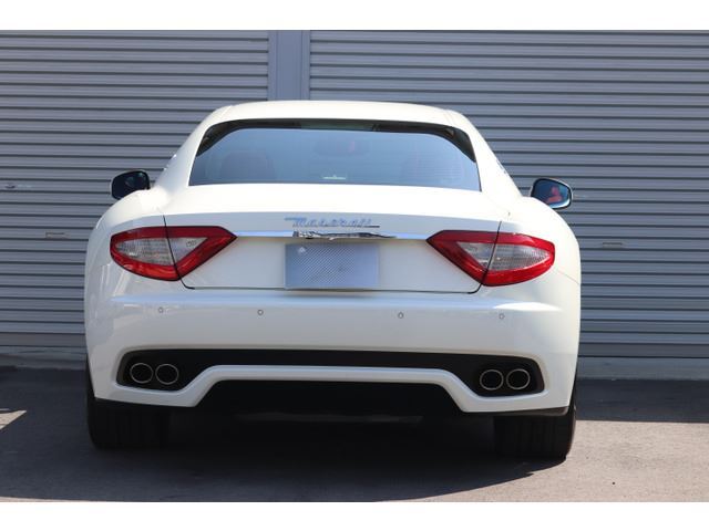 2012 Maserati GRAN TURISMO photo 6