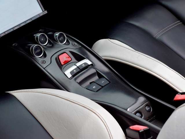 صورة مصغرة 60 لـ 2019 Ferrari 458 SPIDER