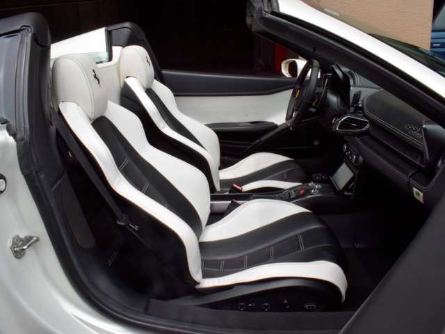صورة مصغرة 70 لـ 2019 Ferrari 458 SPIDER