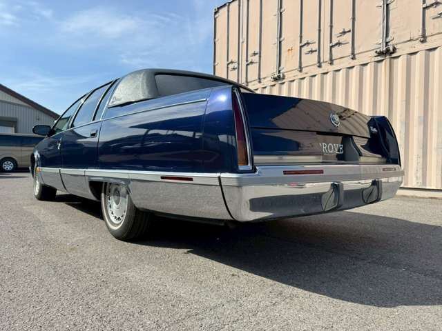 1994 Cadillac FLEETWOOD — миниатюра 18
