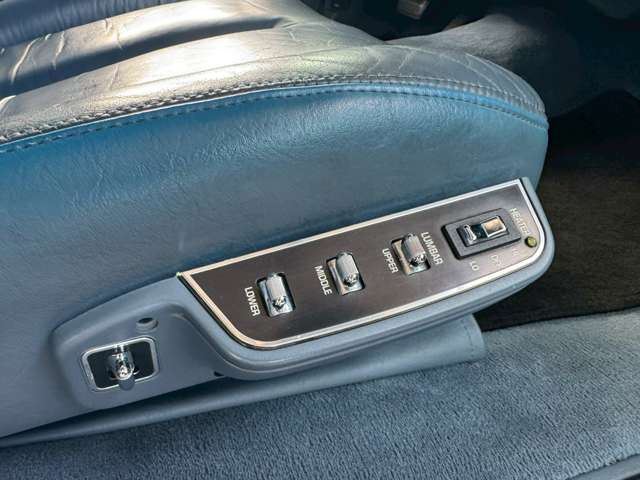 1994 Cadillac FLEETWOOD — миниатюра 41