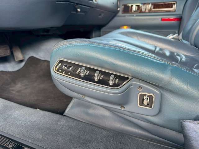 1994 Cadillac FLEETWOOD — миниатюра 42